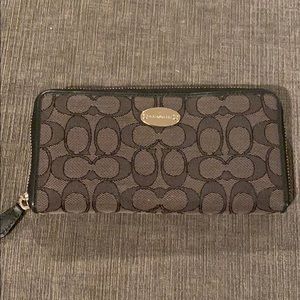 Women’s Coach Wallet